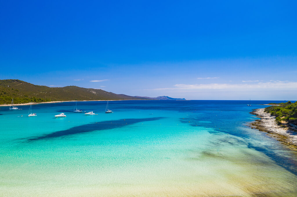 Sakarun beach