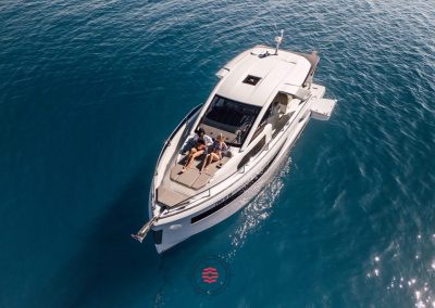 Jeanneau DB 37